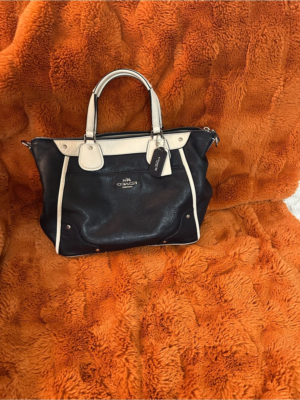 Coach Mickie satchel. Navy/chalk